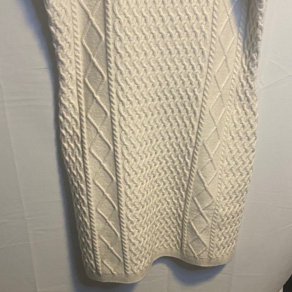 H&M Cream Cable Knit Mini Dress - Picture 3 of 10